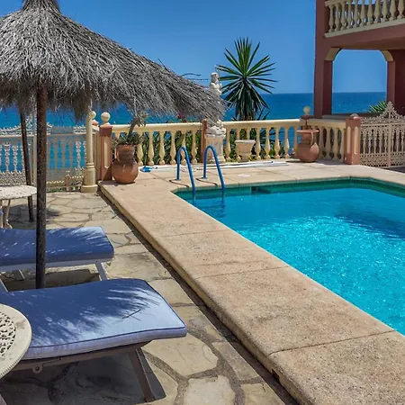 Luxury Andalusian Villa With Panoramic Mediterranean Sea Views & Private Pool & Multi-Level Gardens Villa *