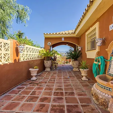 Luxury Andalusian Villa With Panoramic Mediterranean Sea Views & Private Pool & Multi-Level Gardens *